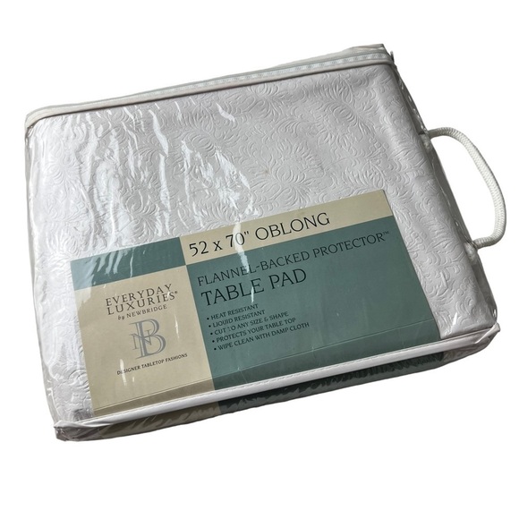 NEW Protector Table Pad By Every Day Luxuries New Bridge Vinyl 52” x 70” Oblong - Picture 4 of 4
